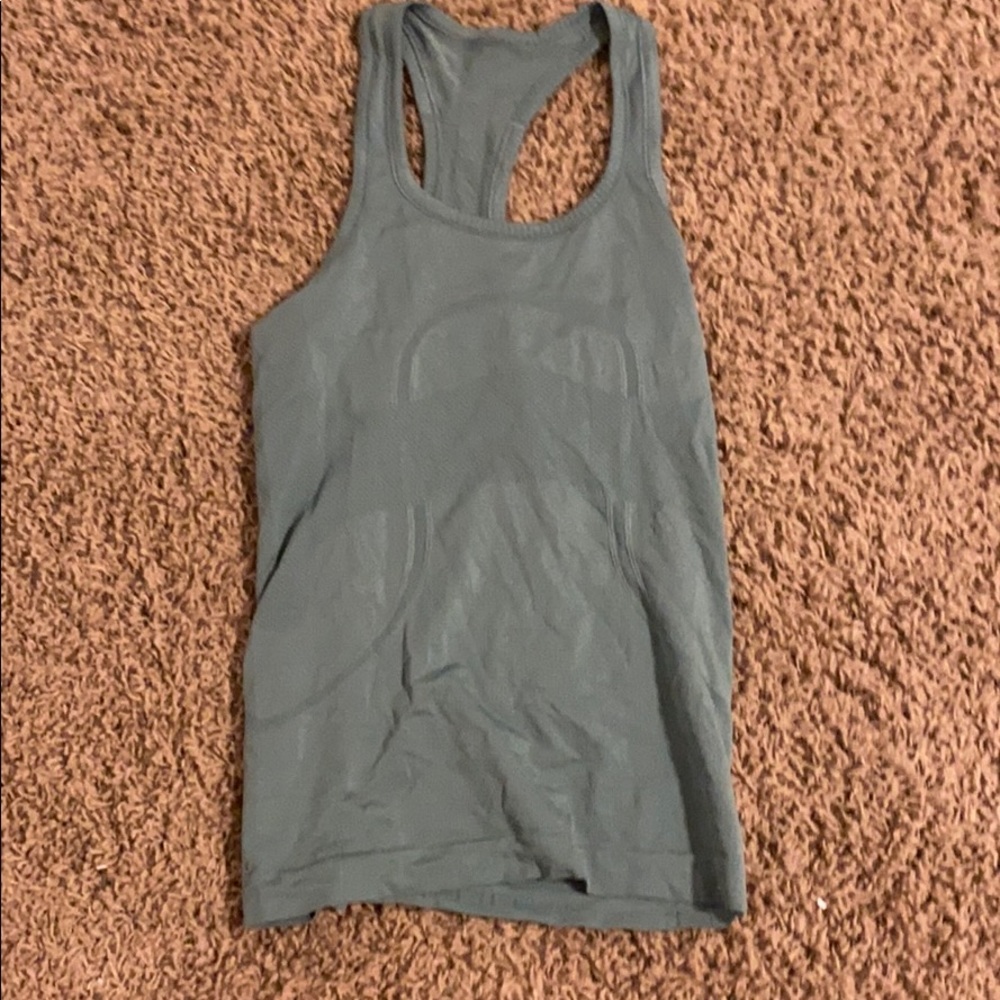 Lululemon tank top